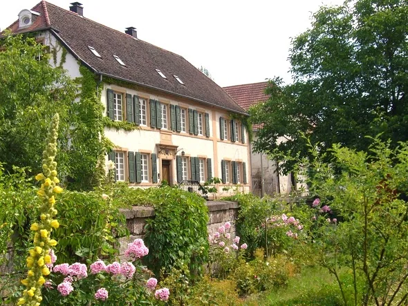 Gartenansicht des Seminarhauses